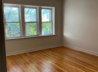 2706 W Peterson Ave #2, Chicago, IL 60659