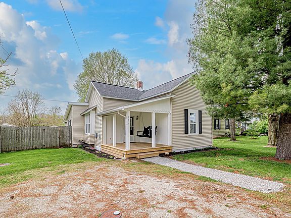 2nd image of 465 W Bellville Ave