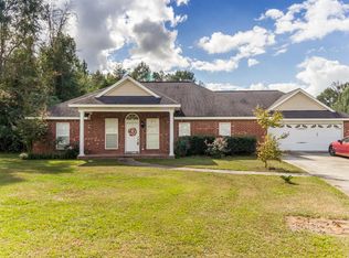 13 Cameron Place Dr, Hattiesburg, MS 39402
