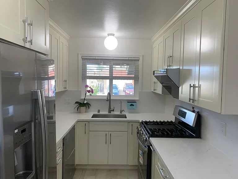 2610 Tipperary Ave — Photo 8