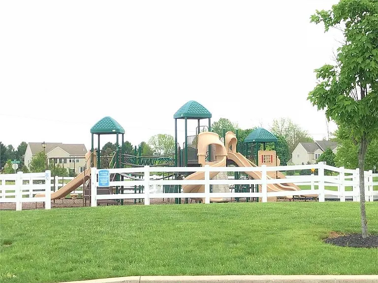 8455 Starling Rd — Photo 26