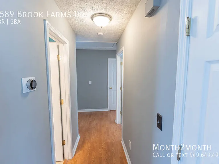 4589 Brook Farms Dr — Photo 32