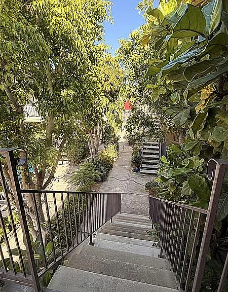 Vogue Manor — Photo 7