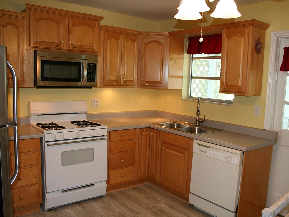 1st image of 32 Transylvania Ave