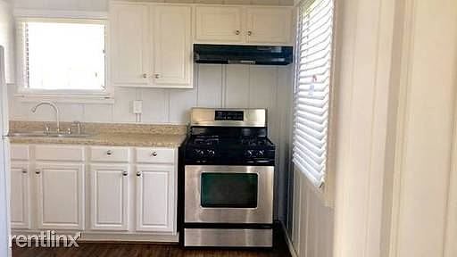 1st image of 4564 Illinois St