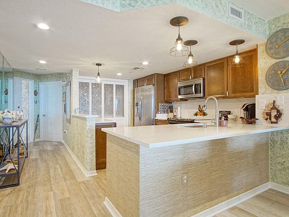 2nd image of 5051 N Highway A1a APT 5-4