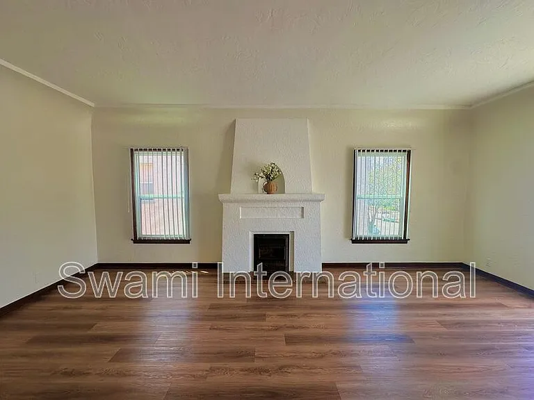 2066 Chestnut Ave — Photo 11