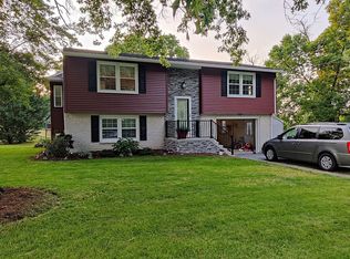 119 N Hill Rd, Terre Hill, PA 17581