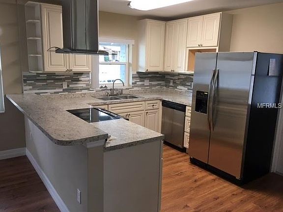 3rd image of 503 W Hogle Ave