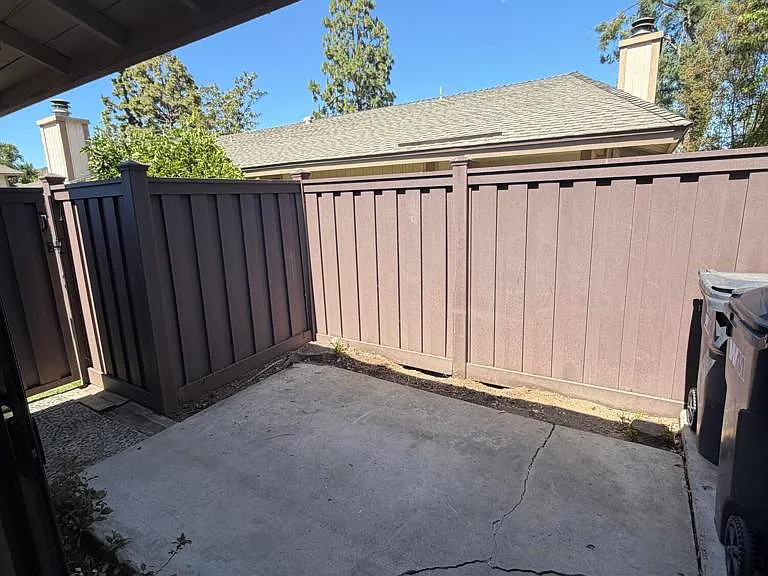 28835 Oakpath Dr — Photo 4