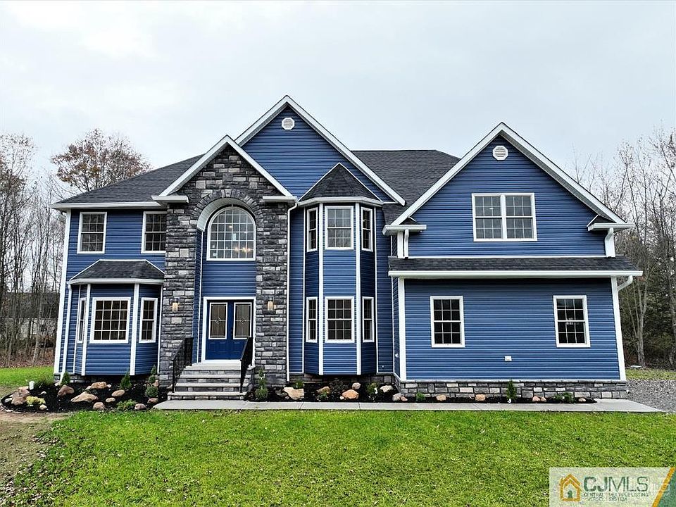 1st image of 3 Bellis Ln