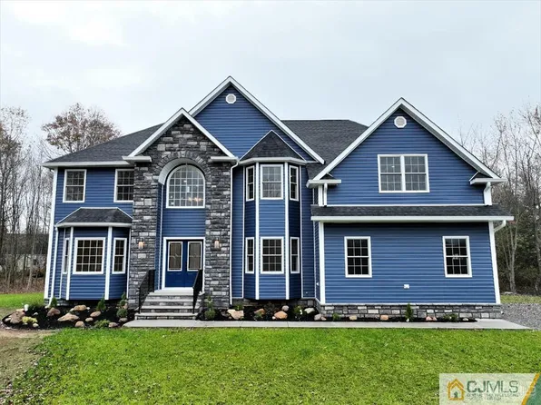 3 Bellis Ln, Frenchtown, NJ 08825