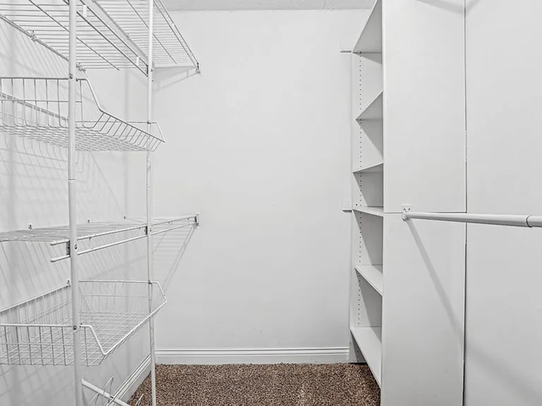Medinah Terrace Apartments — Photo 21