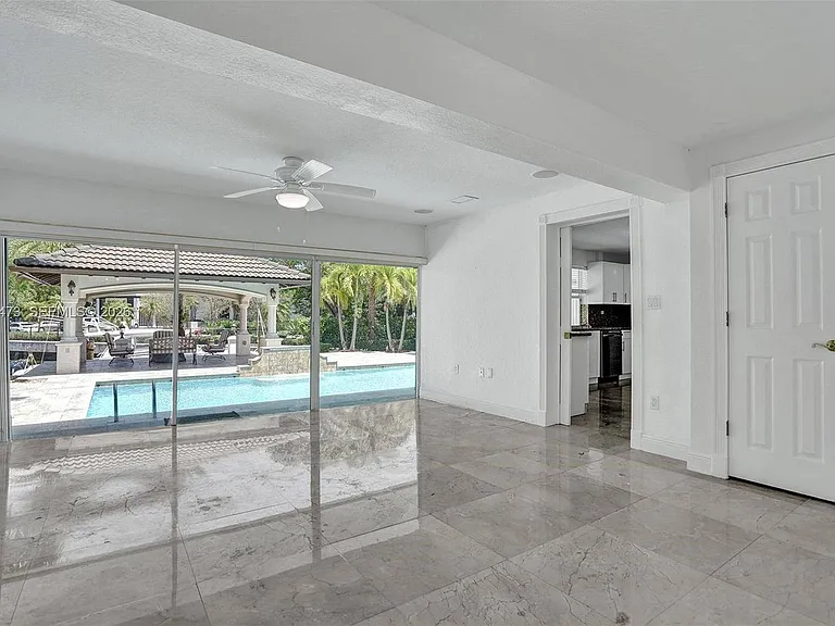 13105 Biscayne Island Ter — Photo 26