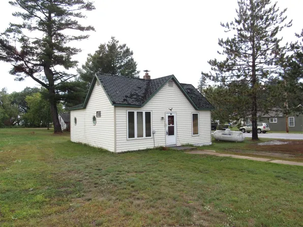 220 Wood St N, Backus, MN 56435