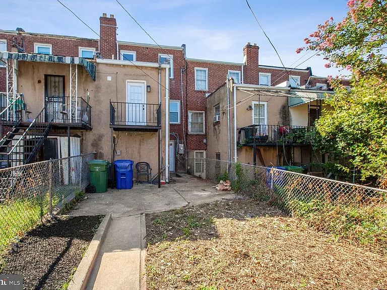 1513 N Kenwood Ave — Photo 13