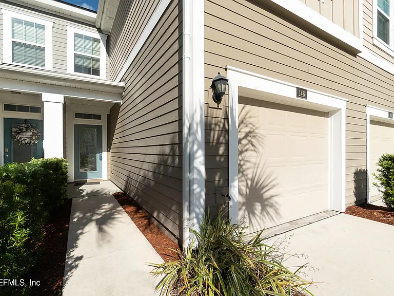 146 Castro Ct — Photo 3