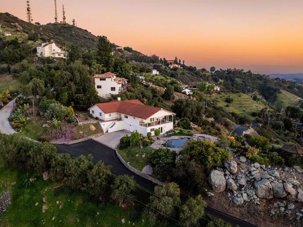 3365 Red Mountain Heights Dr, Fallbrook, CA 92028