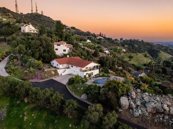 3365 Red Mountain Heights Dr, Fallbrook, CA 92028