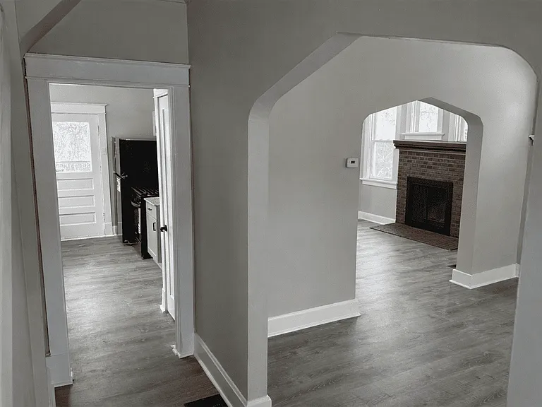 2550 Montana Ave — Photo 18