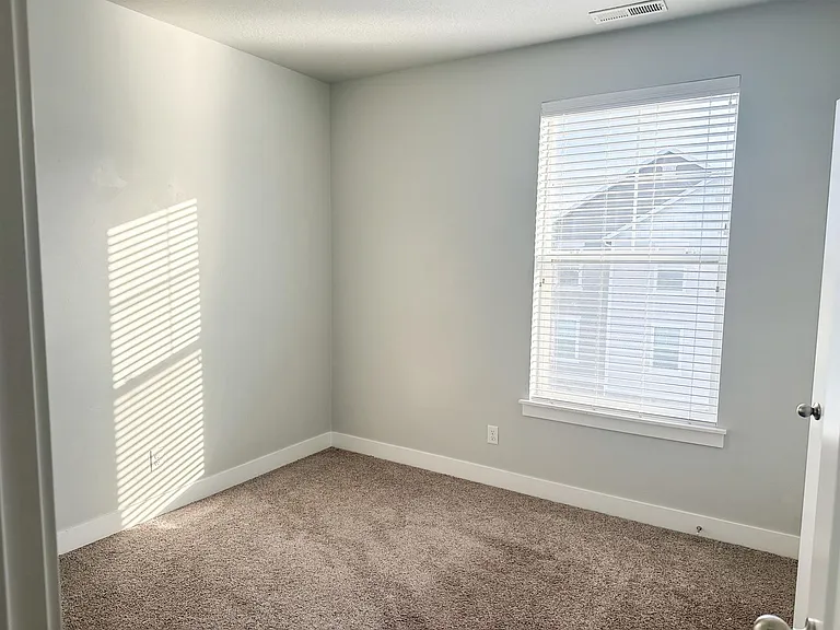 107 W Seasons Dr — Photo 13
