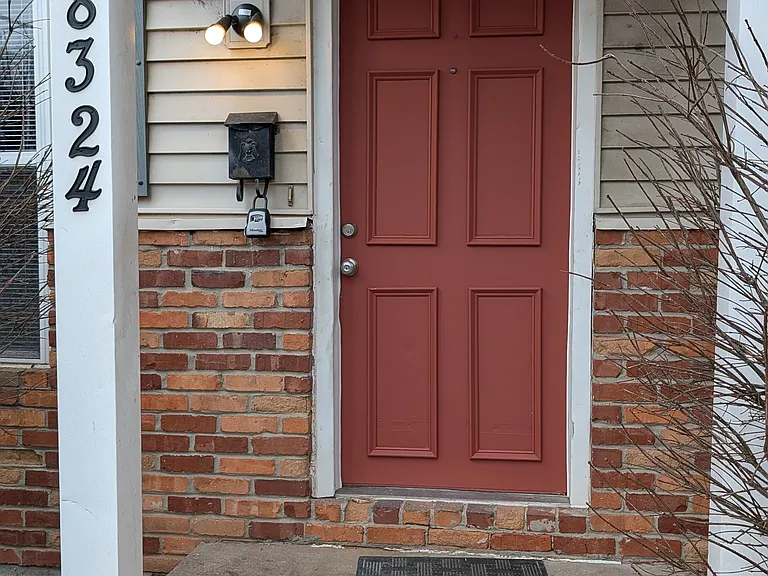 8324 Robinson St — Photo 34