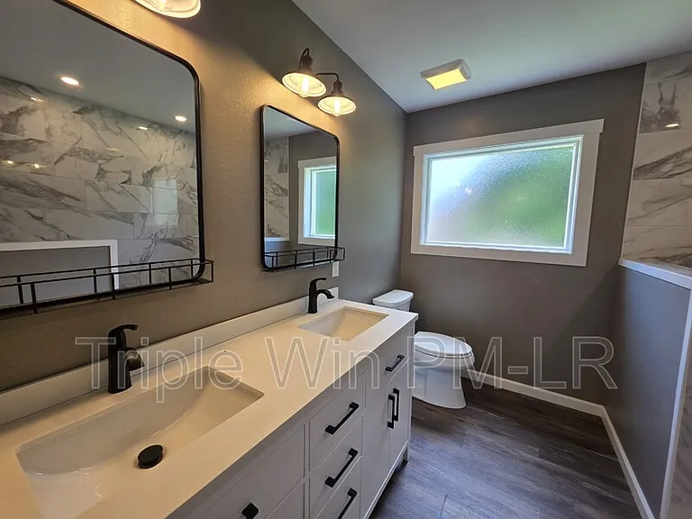 1908 E Lakeview — Photo 18