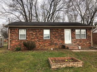 135 Boxwood Dr, Hopkinsville, KY 42240