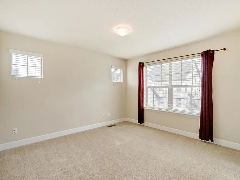 3230 Spruce St — Photo 17