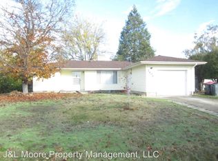 2401 Edgemont Dr, Medford, OR 97504