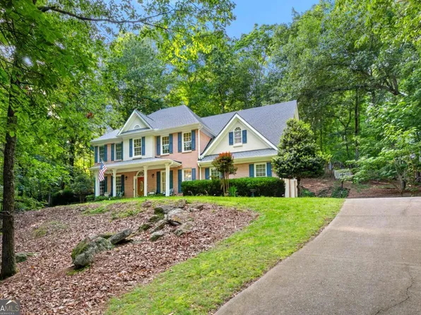 525 Watergate Ct, Roswell, GA 30076