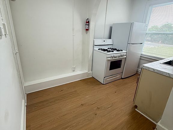 2nd image of 98 S Edith St APT 204