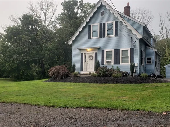 221 South St E, Raynham, MA 02767