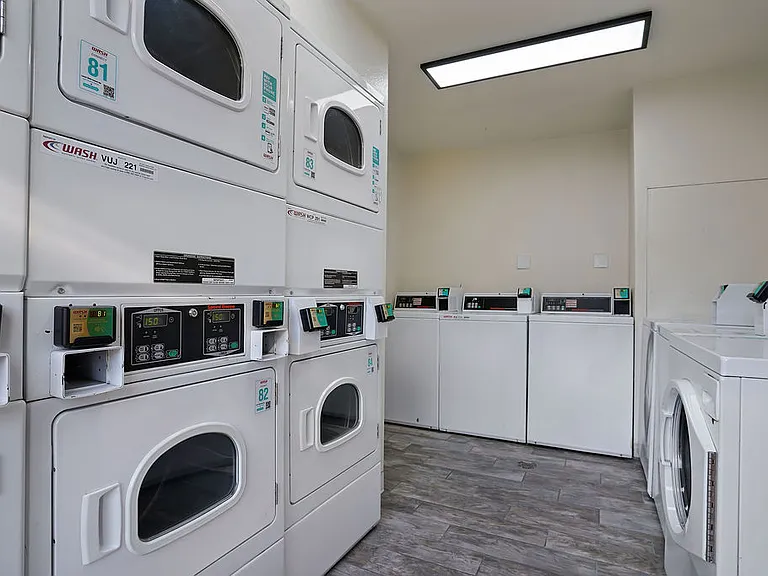 Windrose Villas Apartments — Photo 20