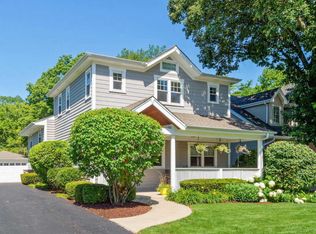 5548 Carpenter St, Downers Grove, IL 60516