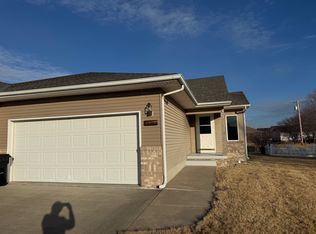 2524 Buckingham Rd #1, Fremont, NE 68025