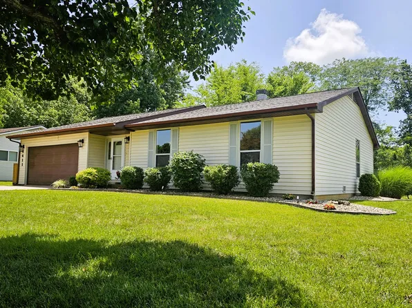 4411 Woodglen Ln, Mount Vernon, IL 62864