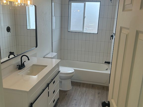 5th image of 4916 W Coquille Ave #1