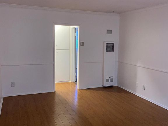 3rd image of 7323 Willoughby Ave APT 2