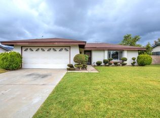 453 E Walnut Ave, Glendora, CA 91741