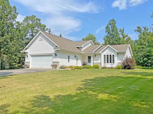 1838 Grotte Ave NE, Bemidji, MN 56601