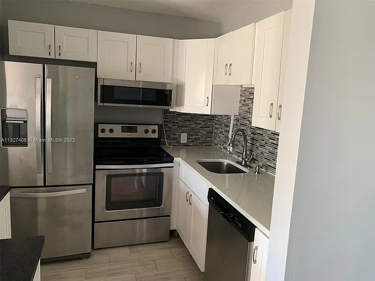 217 Fanshaw Dr #F-unit 217 — Photo 15