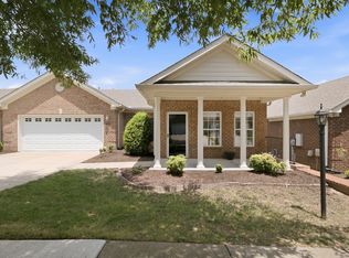 215 Wrennewood Ln, Franklin, TN 37064