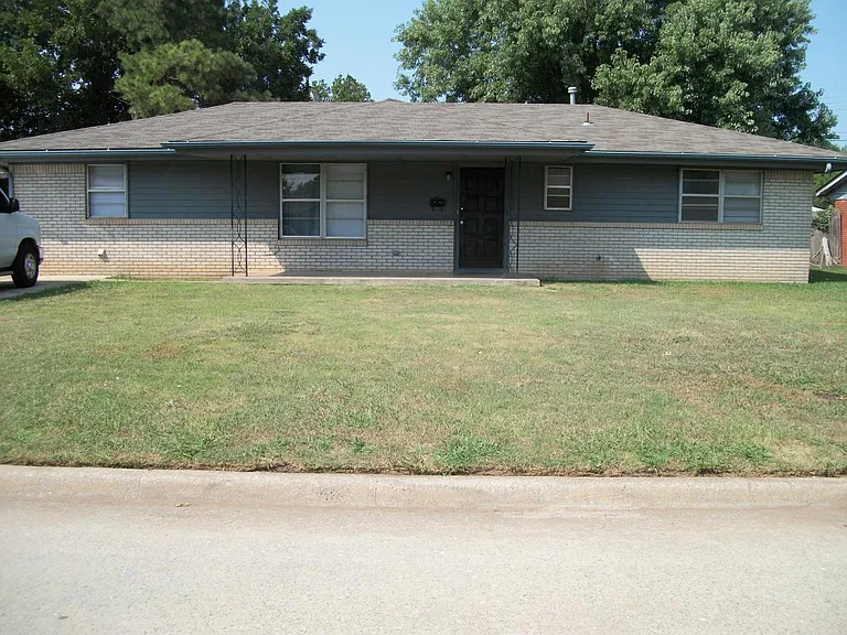115 Utah Ave — Photo 1