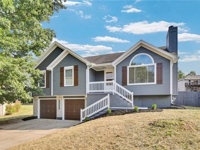 1215 SW Lone Star Ct, Grain Valley, MO, 64029