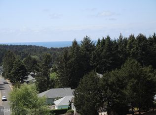 1851 SE Oar Dr, Lincoln City, OR