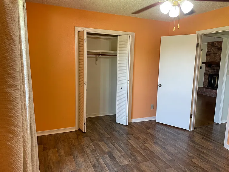 2215 Hunters Gln — Photo 11