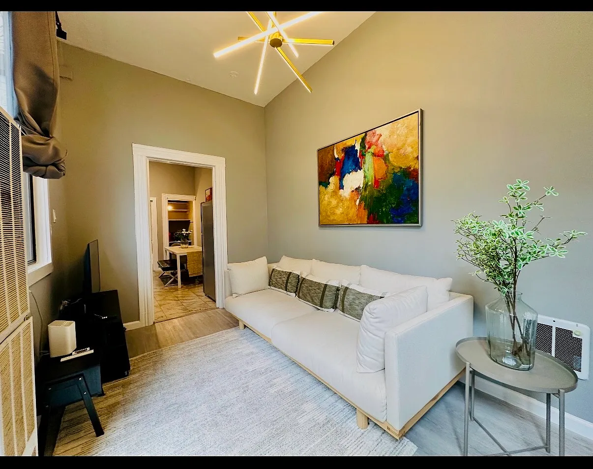 4 bed, 1800 sqft, $11,495 — Photo 2