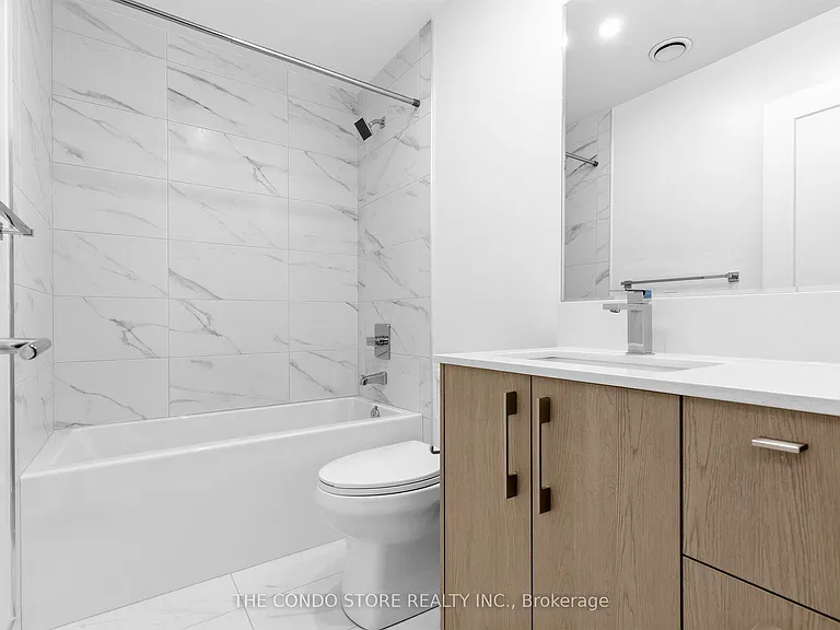 8 Manor Rd W #611 — Photo 9