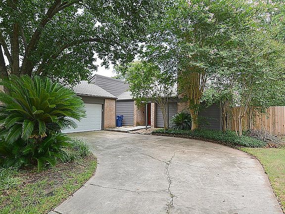 2nd image of 15514 Pine Mountain Dr